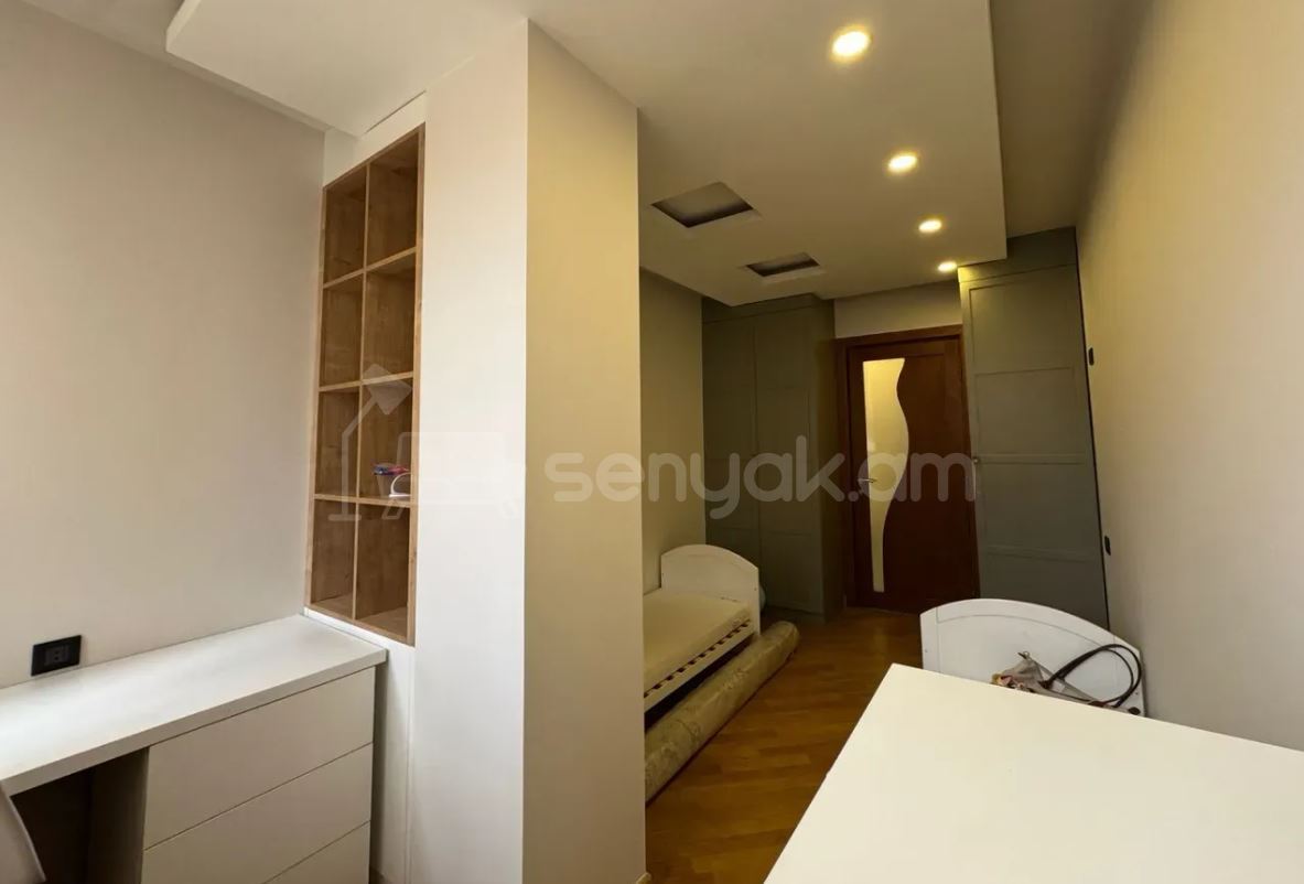 3 Սենյականոց Բնակարան, 80քմ, 3/9 հարկ, Դիզայներական Վերանորոգված, Կահավորված