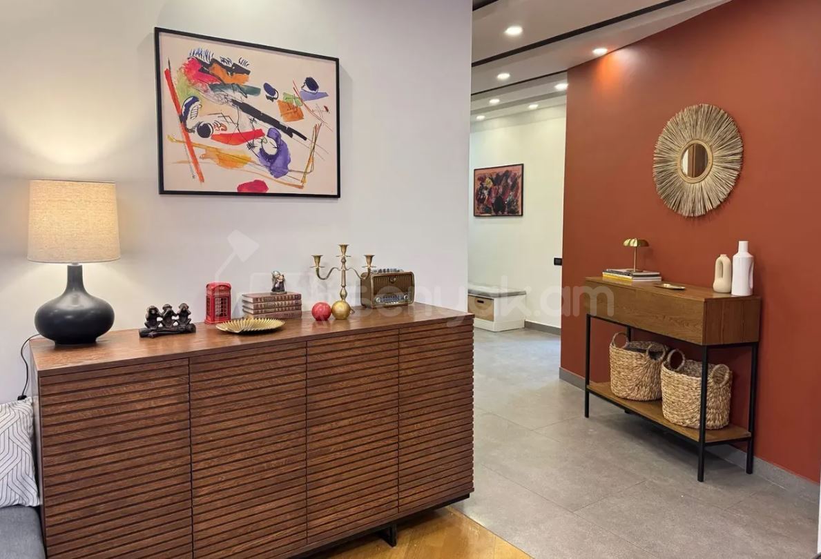 3 Սենյականոց Բնակարան, 80քմ, 3/9 հարկ, Դիզայներական Վերանորոգված, Կահավորված