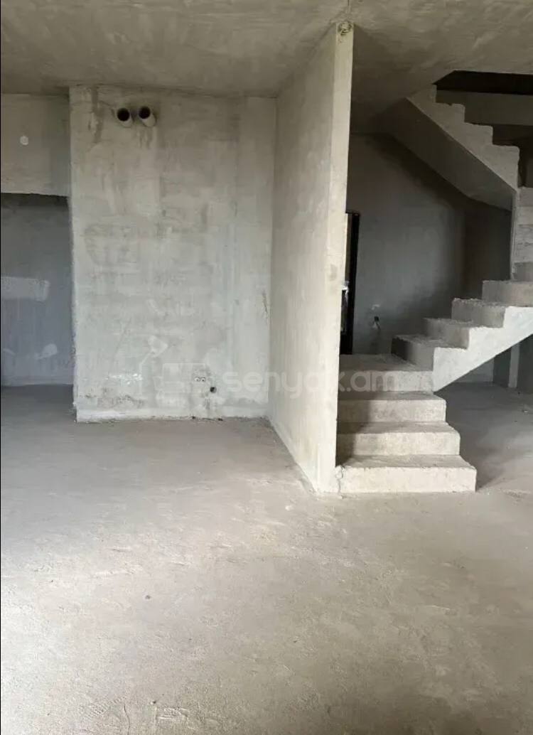 5 Սենյականոց Բնակարան Նորակառույցում, 210քմ, 10/14 հարկ, Զրոյական Վիճակում