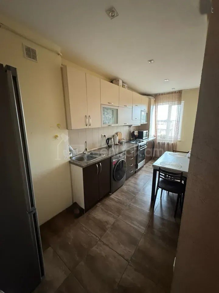 3 Սենյականոց Բնակարան, 76քմ, 8/9 հարկ, Կապիտալ Վերանորոգված