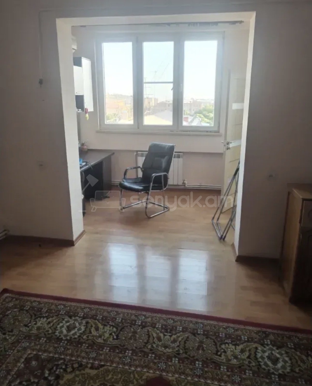 3 Սենյականոց Բնակարան, 70քմ, 9/9 հարկ, Նորմալ Վիճակում, Կահավորված, Արևկող
