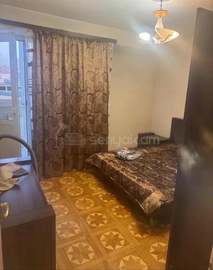 4 Սենյականոց Բնակարան, 90քմ, 6/9 հարկ, Նորմալ Վիճակում, Կահավորված