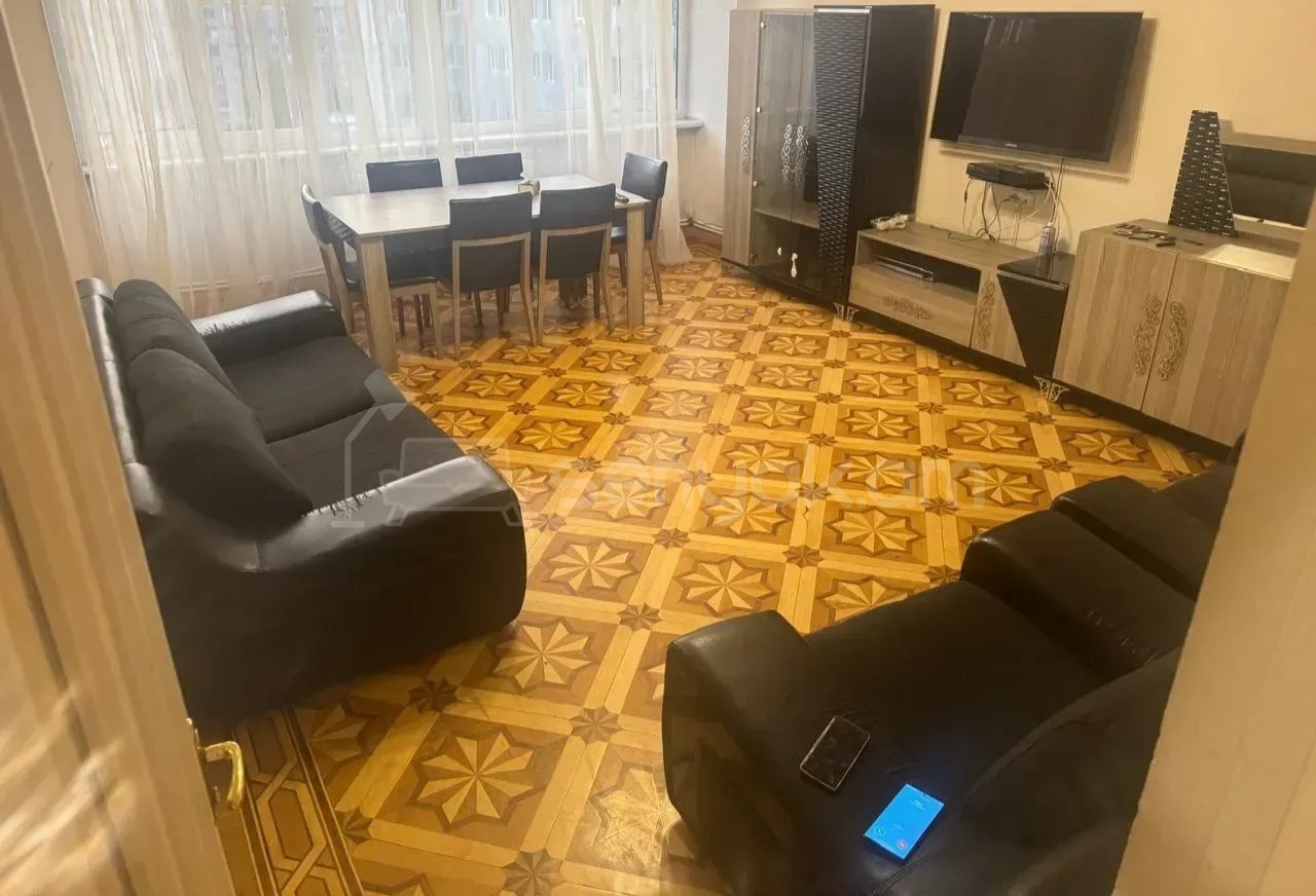 4 Սենյականոց Բնակարան, 90քմ, 6/9 հարկ, Նորմալ Վիճակում, Կահավորված