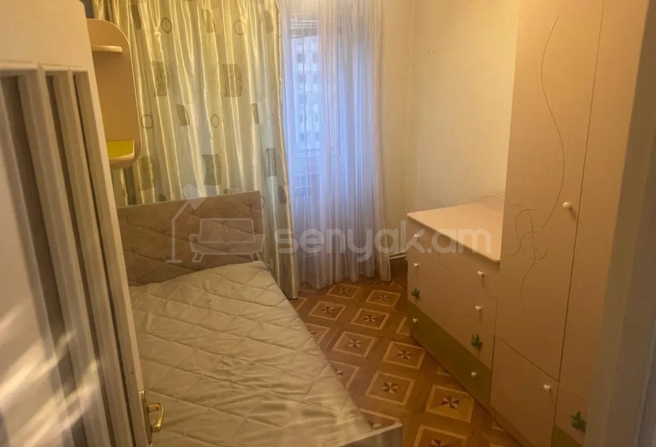 4 Սենյականոց Բնակարան, 90քմ, 6/9 հարկ, Նորմալ Վիճակում, Կահավորված
