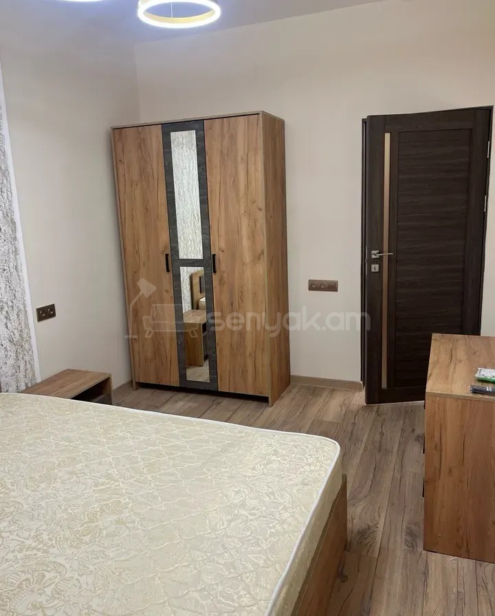 4 Սենյականոց Սեփական Տուն, 80քմ, Դիզայներական Վերանորոգված, Կահավորված, Ավտոտնակով