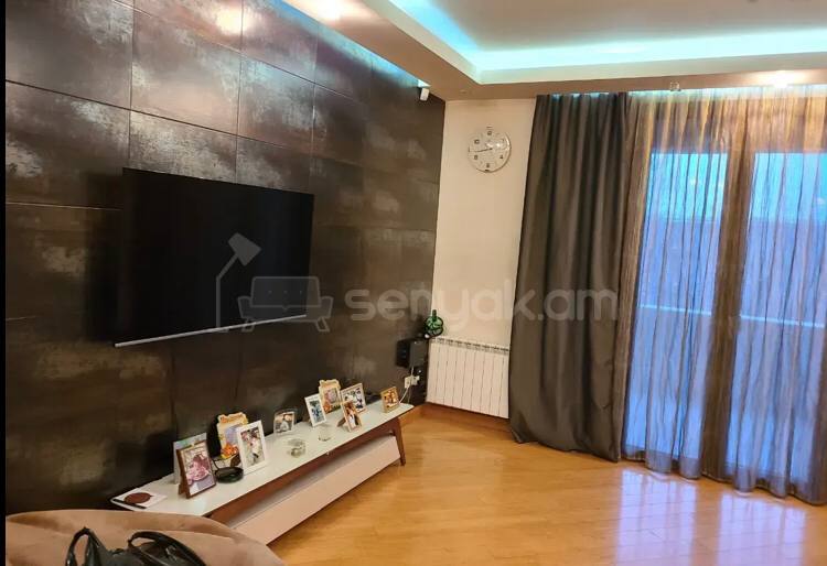 3 Սենյականոց Բնակարան Քարե Շենքում, 95քմ, 3/4 հարկ, Կապիտալ Վերանորոգված