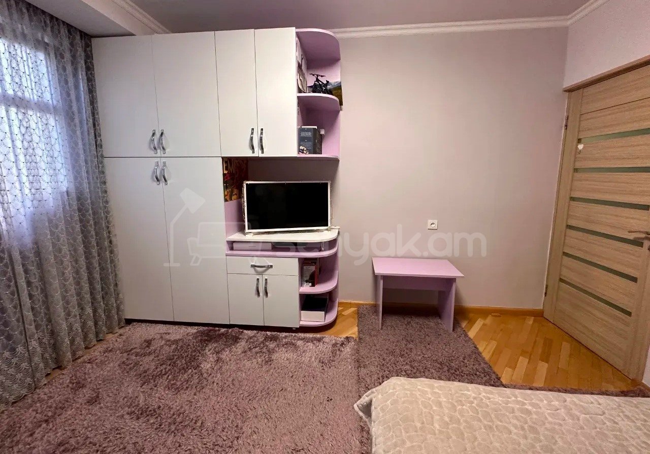 4 Սենյականոց Բնակարան, 80քմ, 2/16 հարկ, Կապիտալ Վերանորոգված