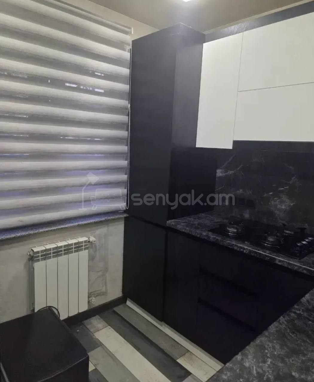 3 Սենյականոց Բնակարան Քարե Շենքում, 51քմ, 1/4 հարկ, Կոսմետիկ Վերանորոգված