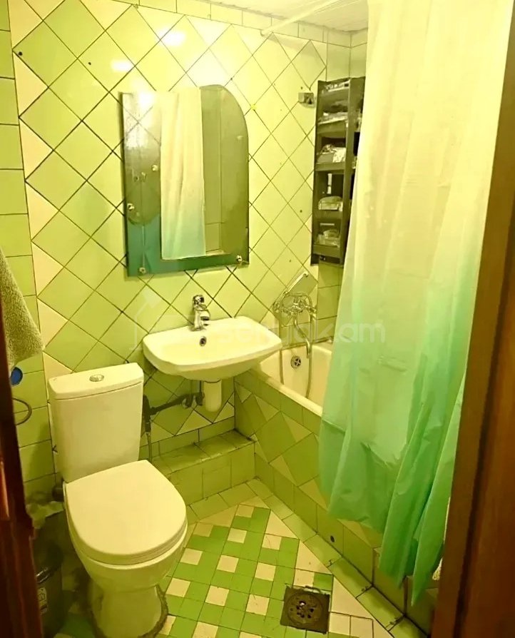 3 Սենյականոց Բնակարան Քարե Շենքում, 78քմ, 2/4 հարկ, Կապիտալ Վերանորոգված