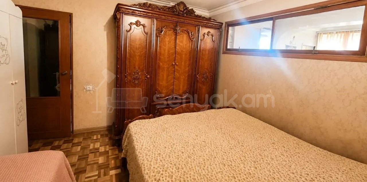 3 Սենյականոց Բնակարան Քարե Շենքում, 78քմ, 2/4 հարկ, Կապիտալ Վերանորոգված