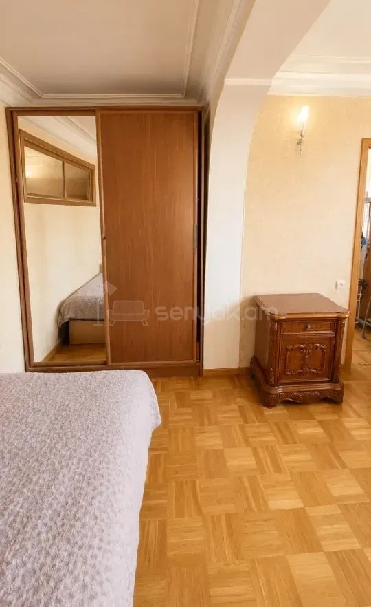 3 Սենյականոց Բնակարան Քարե Շենքում, 78քմ, 2/4 հարկ, Կապիտալ Վերանորոգված