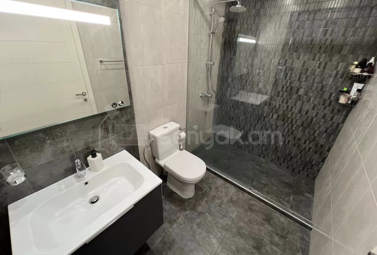 3 Սենյականոց Բնակարան Նորակառույցում, 127քմ, 7/10 հարկ, Դիզայներական Վերանորոգված