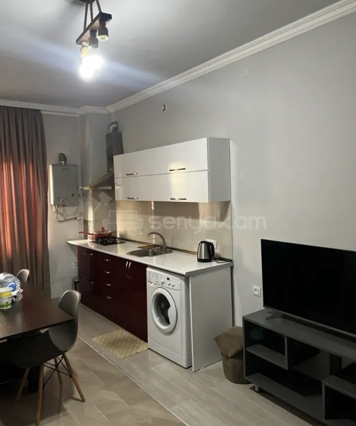 2 Սենյականոց Բնակարան Քարե Շենքում, 45քմ, 1/3 հարկ, Կապիտալ Վերանորոգված, Կահավորված