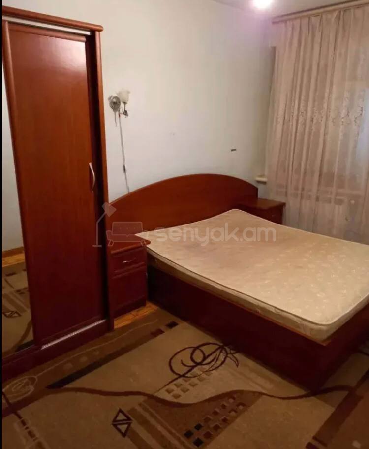 5 Սենյականոց Բնակարան Քարե Շենքում, 106քմ, 2/5 հարկ, Կոսմետիկ Վերանորոգված
