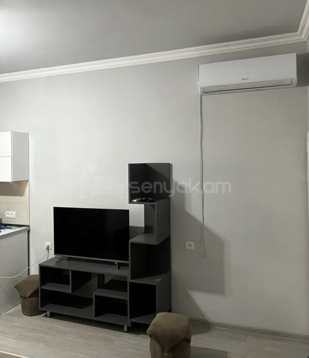 3 Սենյականոց Բնակարան Քարե Շենքում, 45քմ, 1/3 հարկ, Կապիտալ Վերանորոգված, Կահավորված