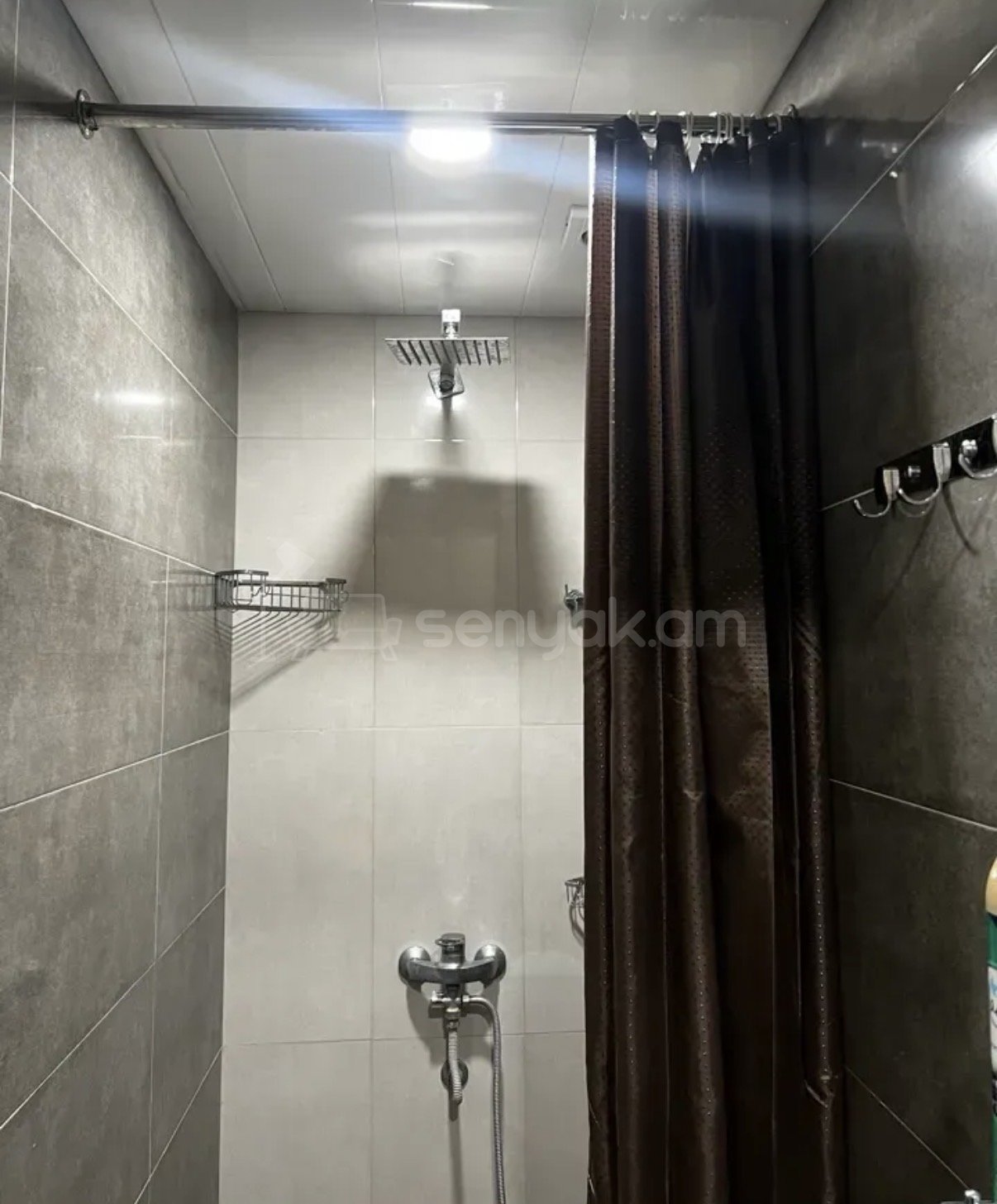 3 Սենյականոց Բնակարան Քարե Շենքում, 45քմ, 1/3 հարկ, Կապիտալ Վերանորոգված, Կահավորված