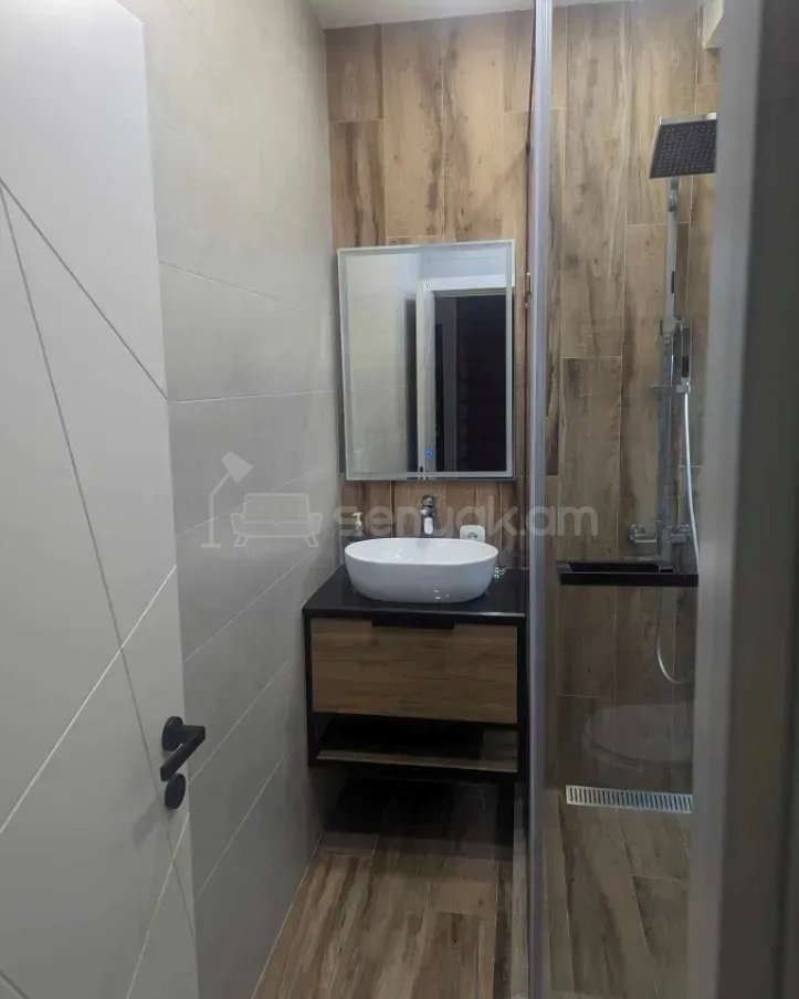 2 Սենյականոց Բնակարան Նորակառույցում, 58քմ, 8/12 հարկ, Կապիտալ Վերանորոգված