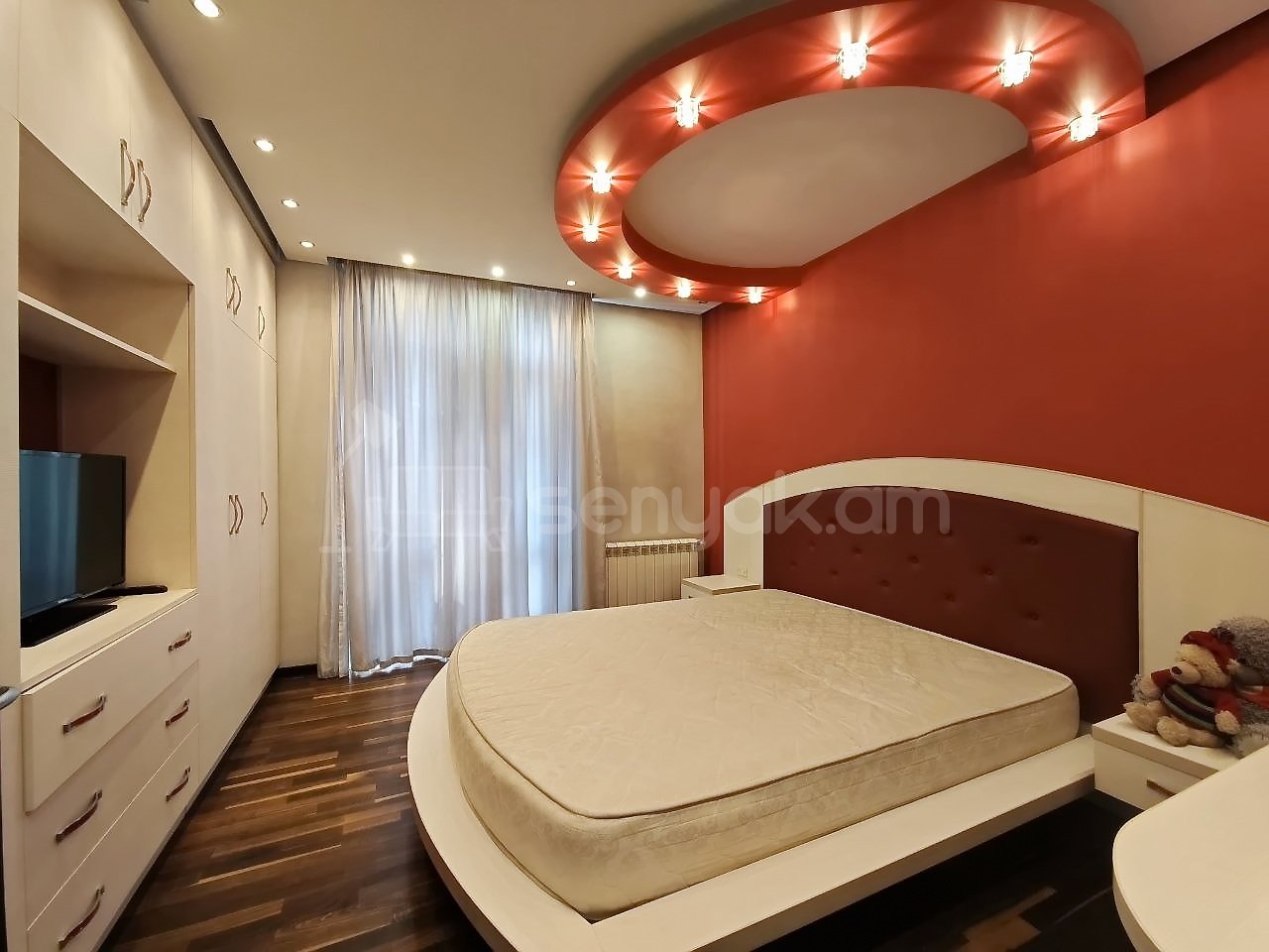 6 Սենյականոց Բնակարան Նորակառույցում, 163քմ, 4/9 հարկ, Կապիտալ Վերանորոգված