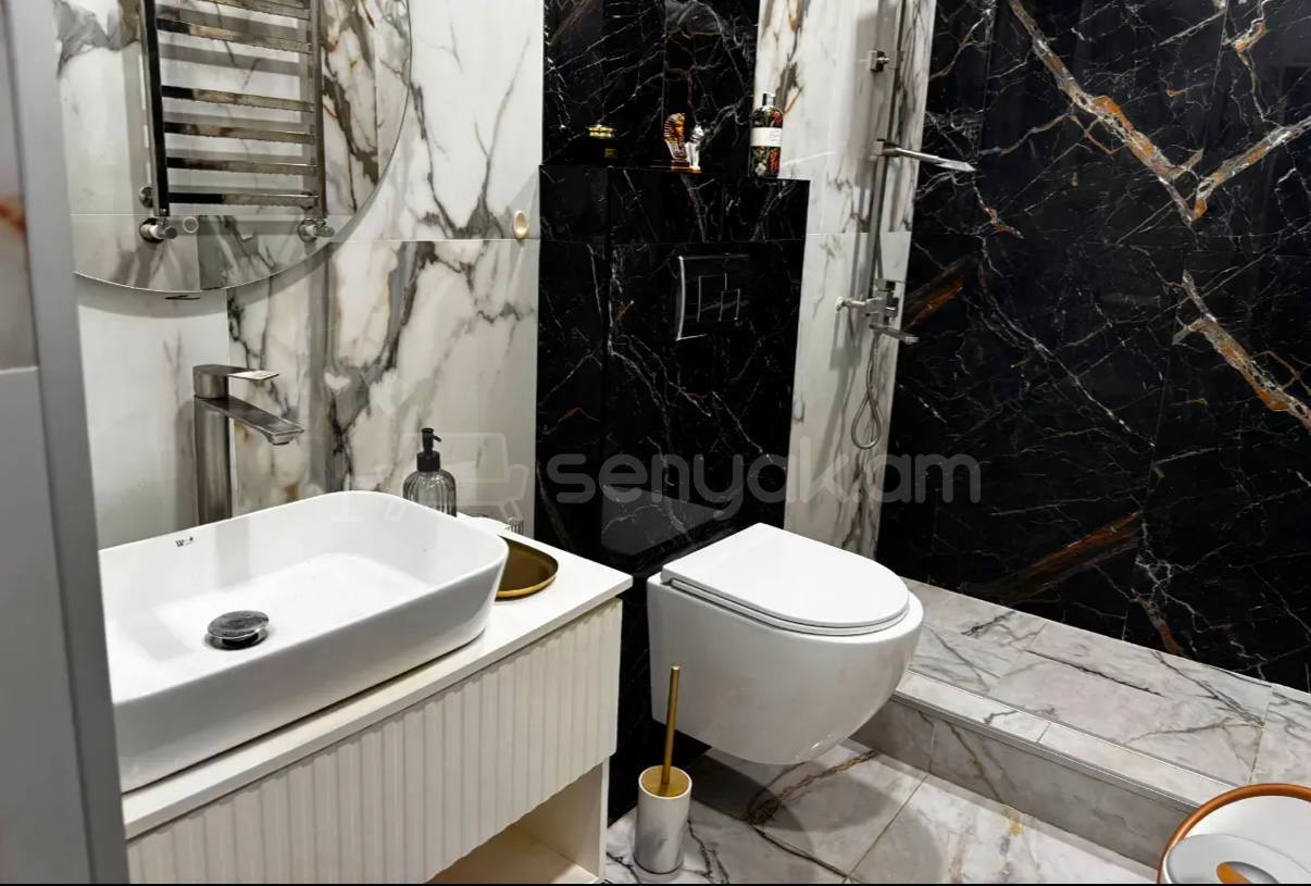 2 Սենյականոց Բնակարան Քարե Շենքում, 50քմ, 1/5 հարկ, Դիզայներական Վերանորոգված, Կահավորված