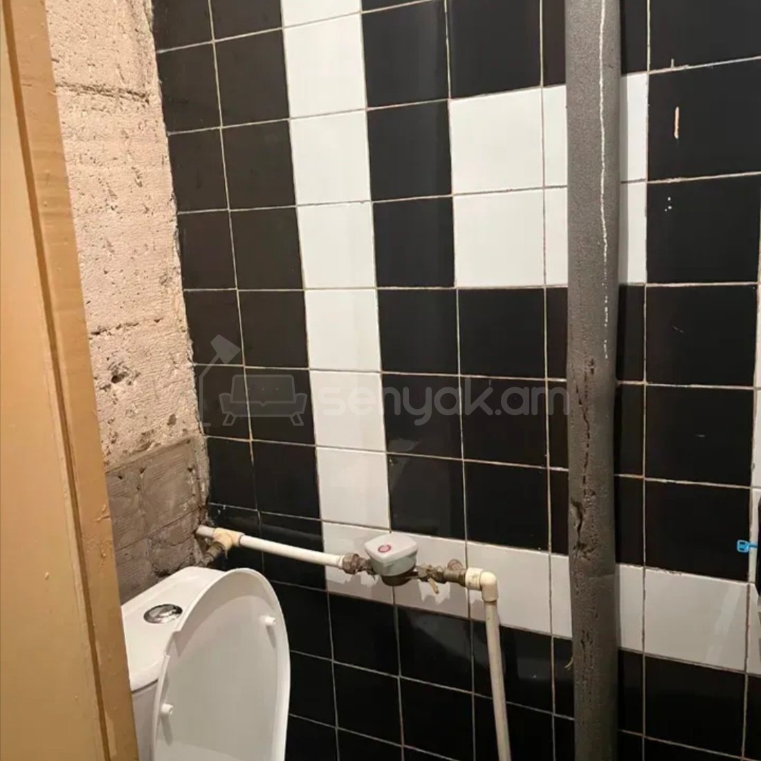 3 Սենյականոց Բնակարան, 77քմ, 2/9 հարկ, Պետական Վիճակում