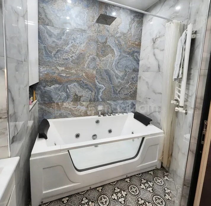 3 Սենյականոց Բնակարան Նորակառույցում, 60քմ, 2/8 հարկ, Դիզայներական Վերանորոգված