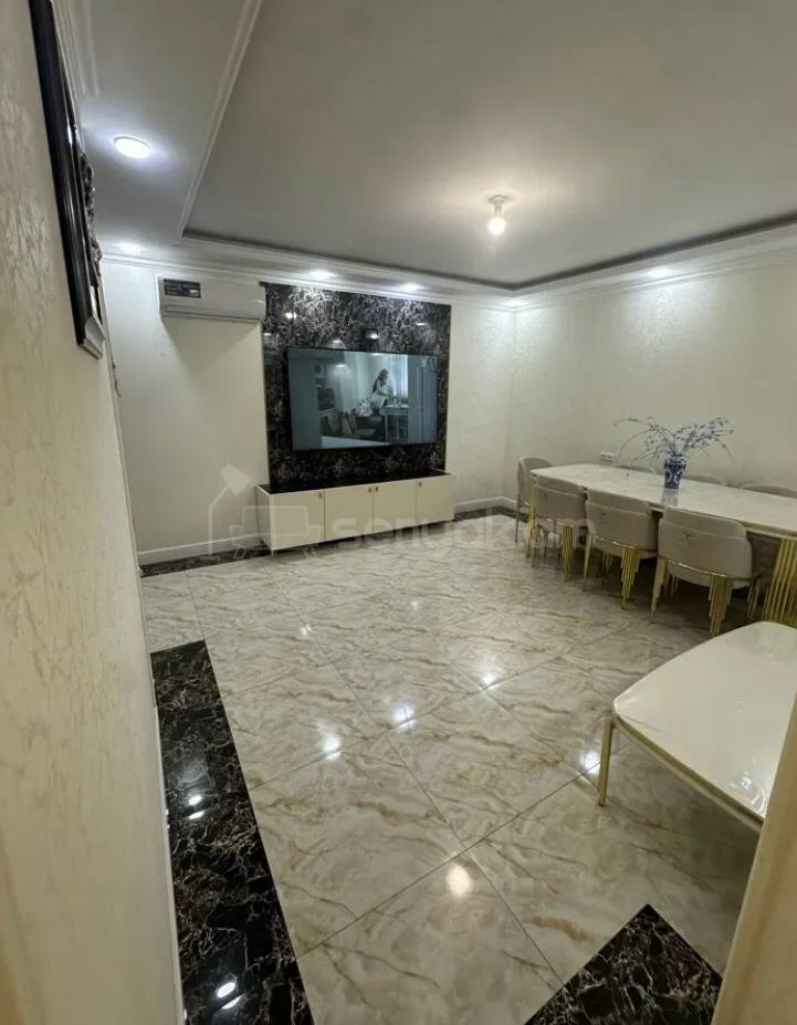 2 Սենյականոց Բնակարան Քարե Շենքում, 46քմ, 3/5 հարկ, Կապիտալ Վերանորոգված