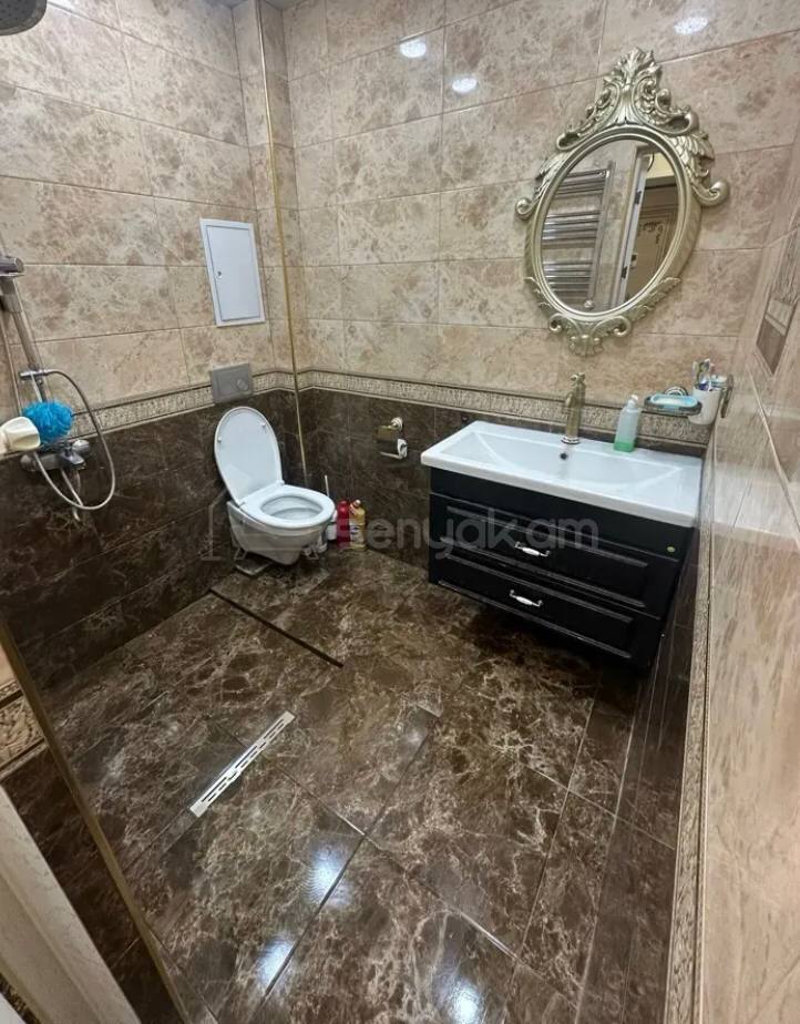 2 Սենյականոց Բնակարան Քարե Շենքում, 46քմ, 3/5 հարկ, Կապիտալ Վերանորոգված