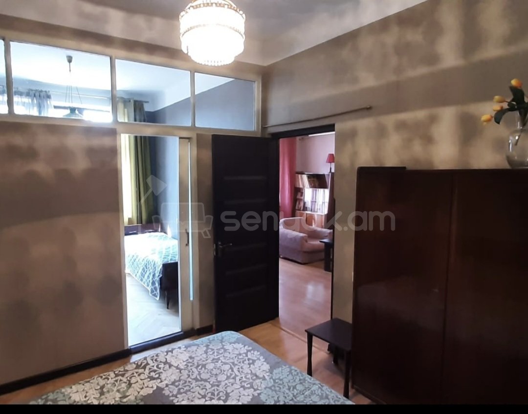 2 Սենյականոց Բնակարան Քարե Շենքում, 70քմ, 4/4 հարկ, Կապիտալ Վերանորոգված, Կահավորված, Արևկող