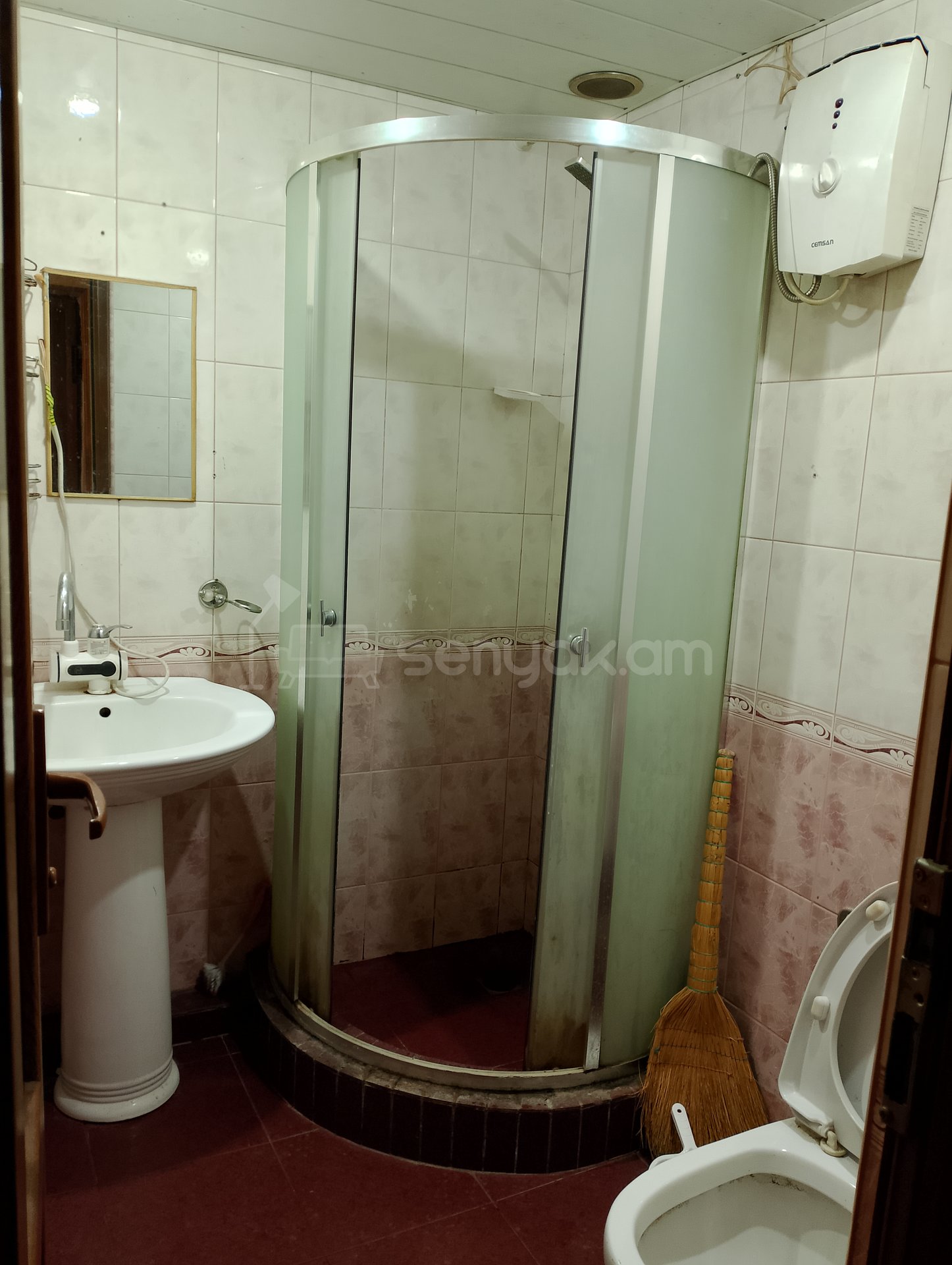 2 Սենյականոց Բնակարան, 36քմ, 3/4 հարկ, Կոսմետիկ Վերանորոգված, Կահավորված, Արևկող