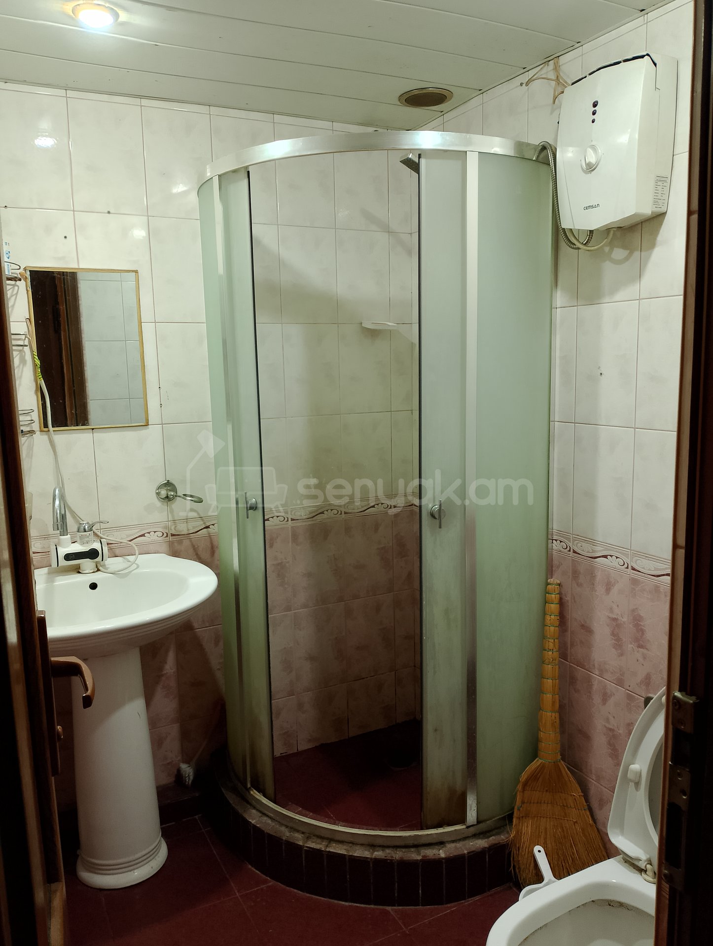 2 Սենյականոց Բնակարան, 36քմ, 3/4 հարկ, Կոսմետիկ Վերանորոգված, Կահավորված, Արևկող