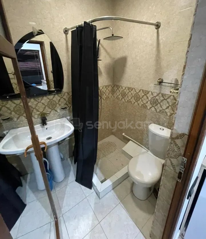 1 Սենյականոց Բնակարան Քարե Շենքում, 52քմ, 1/2 հարկ, Կոսմետիկ Վերանորոգված, Կահավորված