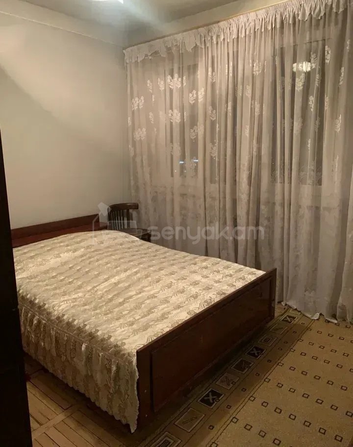 3 Սենյականոց Բնակարան Քարե Շենքում, 67քմ, 10/12 հարկ, Կապիտալ Վերանորոգված, Կահավորված