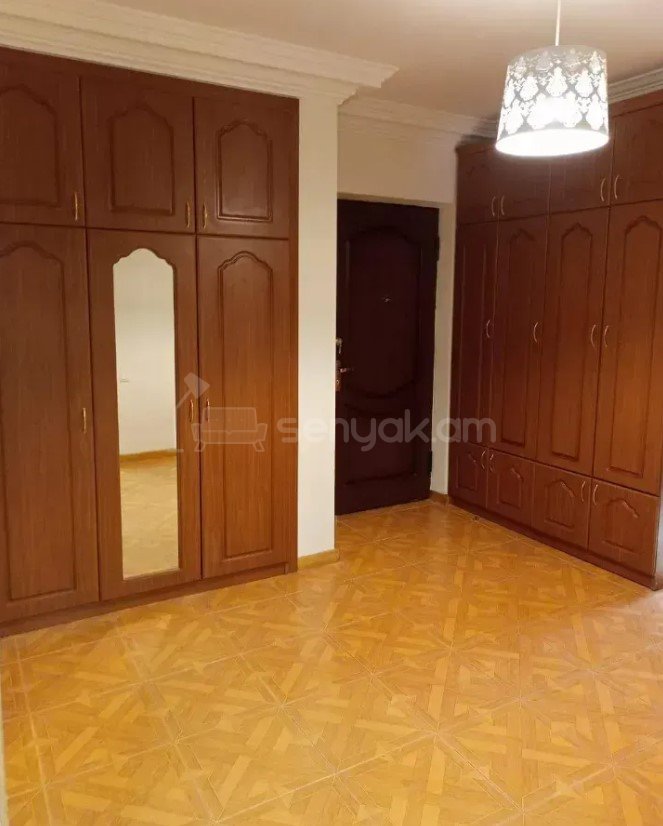 3 Սենյականոց Բնակարան, 79քմ, 4/10 հարկ, Նորմալ Վիճակում