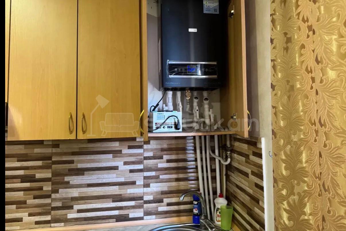 2 Սենյականոց Բնակարան Քարե Շենքում, 55քմ, 2/4 հարկ, Կապիտալ Վերանորոգված, Կահավորված