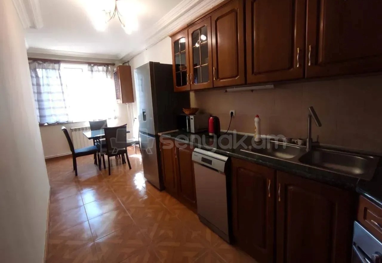 3 Սենյականոց Բնակարան, 79քմ, 4/10 հարկ, Կապիտալ Վերանորոգված