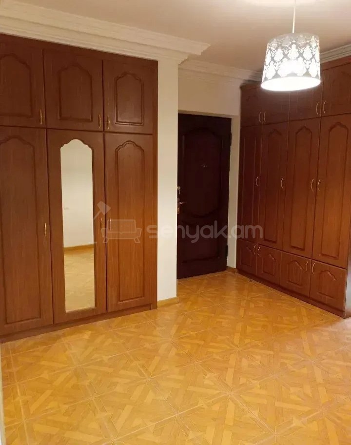 3 Սենյականոց Բնակարան, 79քմ, 4/10 հարկ, Կապիտալ Վերանորոգված