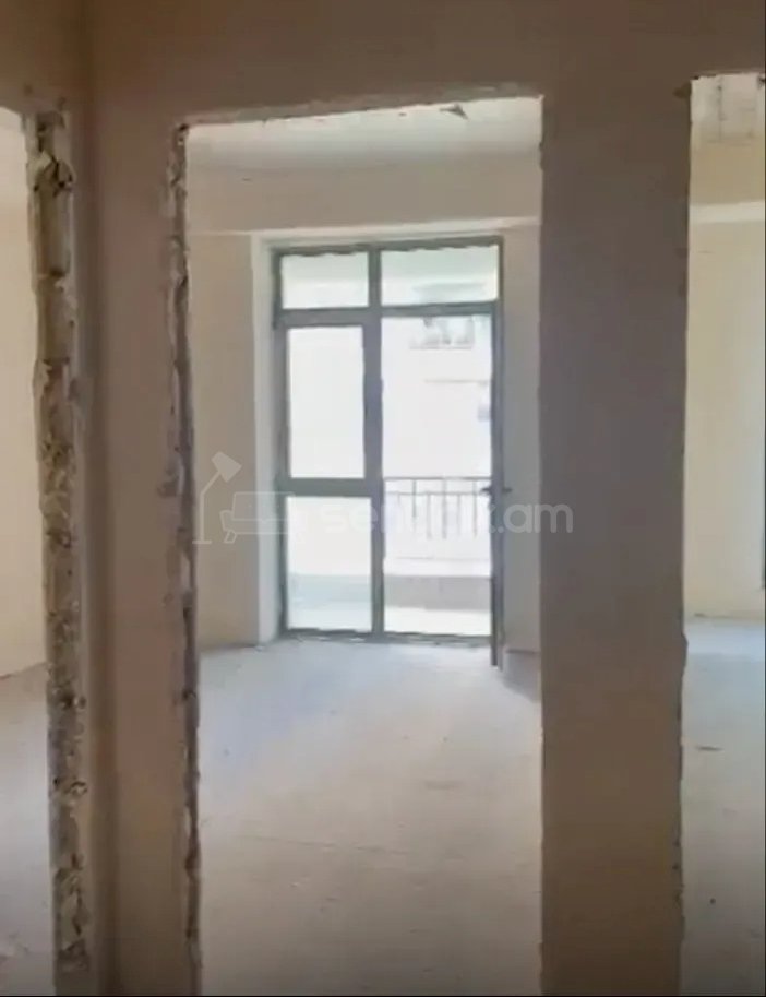3 Սենյականոց Բնակարան Նորակառույցում, 104քմ, 4/18 հարկ, Պետական Վիճակում
