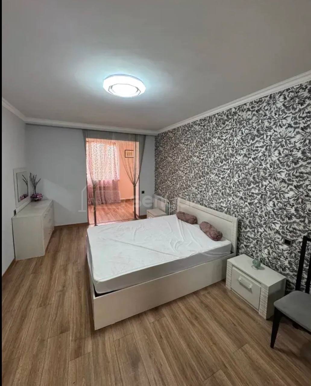 2 Սենյականոց Բնակարան Քարե Շենքում, 56քմ, 1/5 հարկ, Կապիտալ Վերանորոգված, Կահավորված