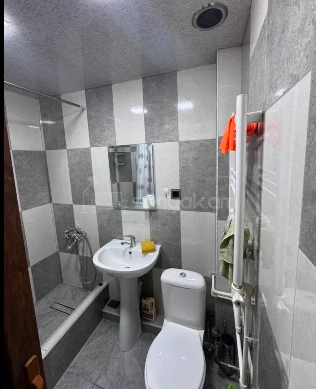 2 Սենյականոց Բնակարան Քարե Շենքում, 56քմ, 1/5 հարկ, Կապիտալ Վերանորոգված, Կահավորված