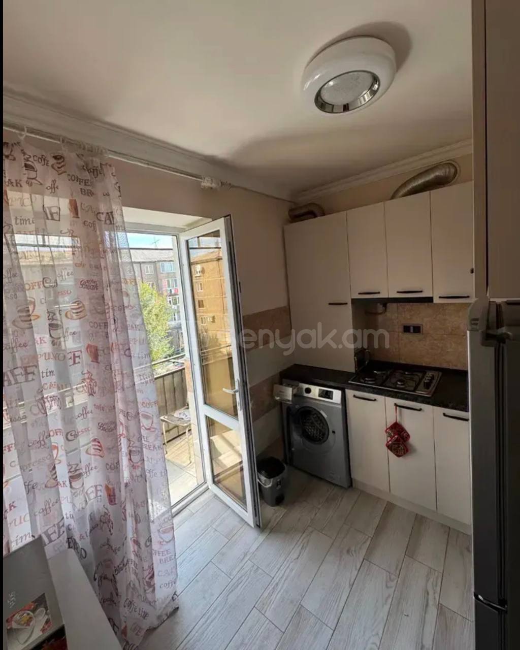 2 Սենյականոց Բնակարան Քարե Շենքում, 56քմ, 1/5 հարկ, Կապիտալ Վերանորոգված, Կահավորված