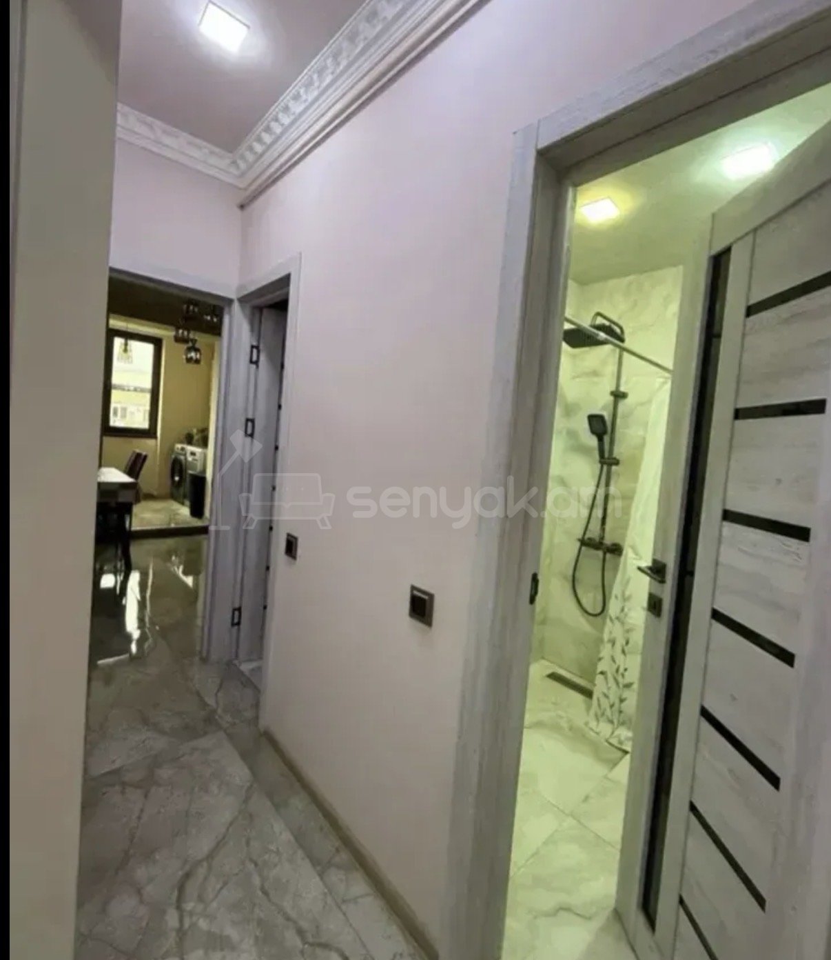 2 Սենյականոց Բնակարան Քարե Շենքում, 61քմ, 3/5 հարկ, Կապիտալ Վերանորոգված
