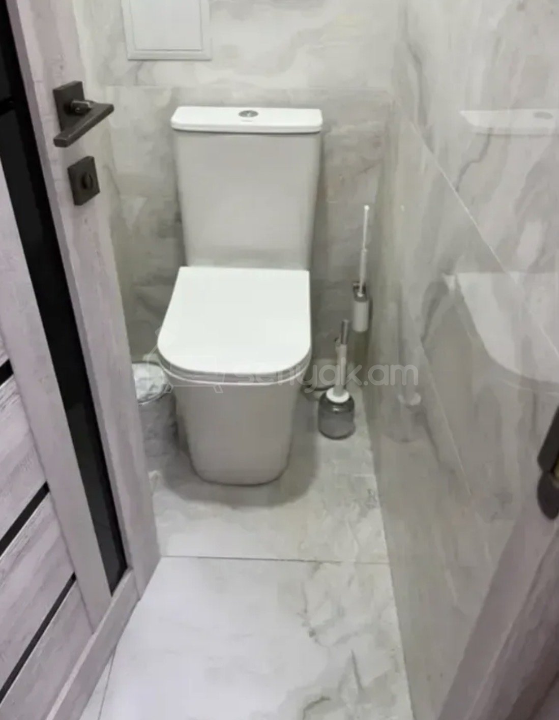 2 Սենյականոց Բնակարան Քարե Շենքում, 61քմ, 3/5 հարկ, Կապիտալ Վերանորոգված