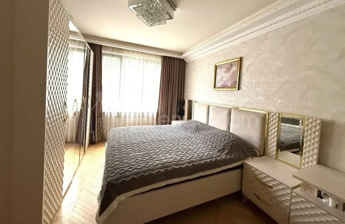 2 Սենյականոց Բնակարան Քարե Շենքում, 61քմ, 3/5 հարկ, Կապիտալ Վերանորոգված
