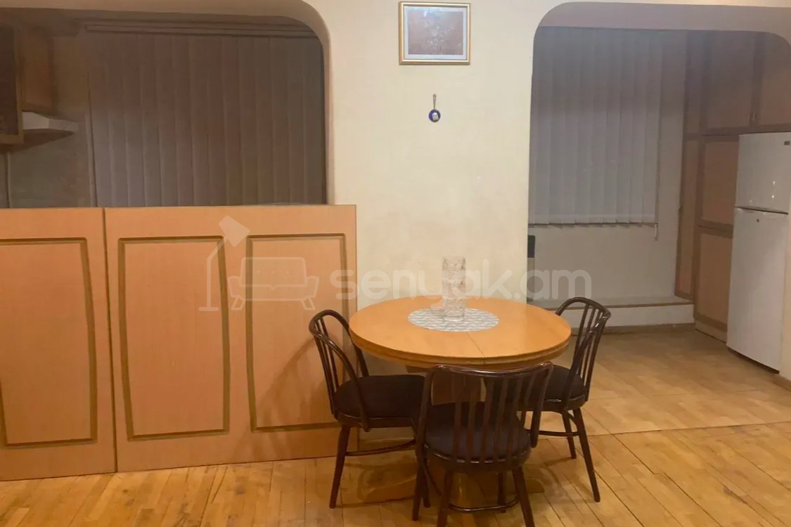 1 Սենյականոց Բնակարան Քարե Շենքում, 50քմ, 4/6 հարկ, Նորմալ Վիճակում, Կահավորված