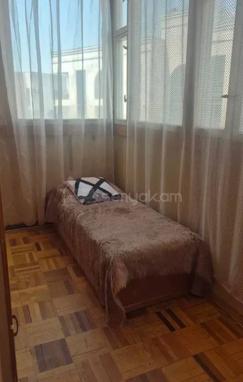 3 Սենյականոց Բնակարան, 64քմ, 5/12 հարկ, Նորմալ Վիճակում, Կահավորված