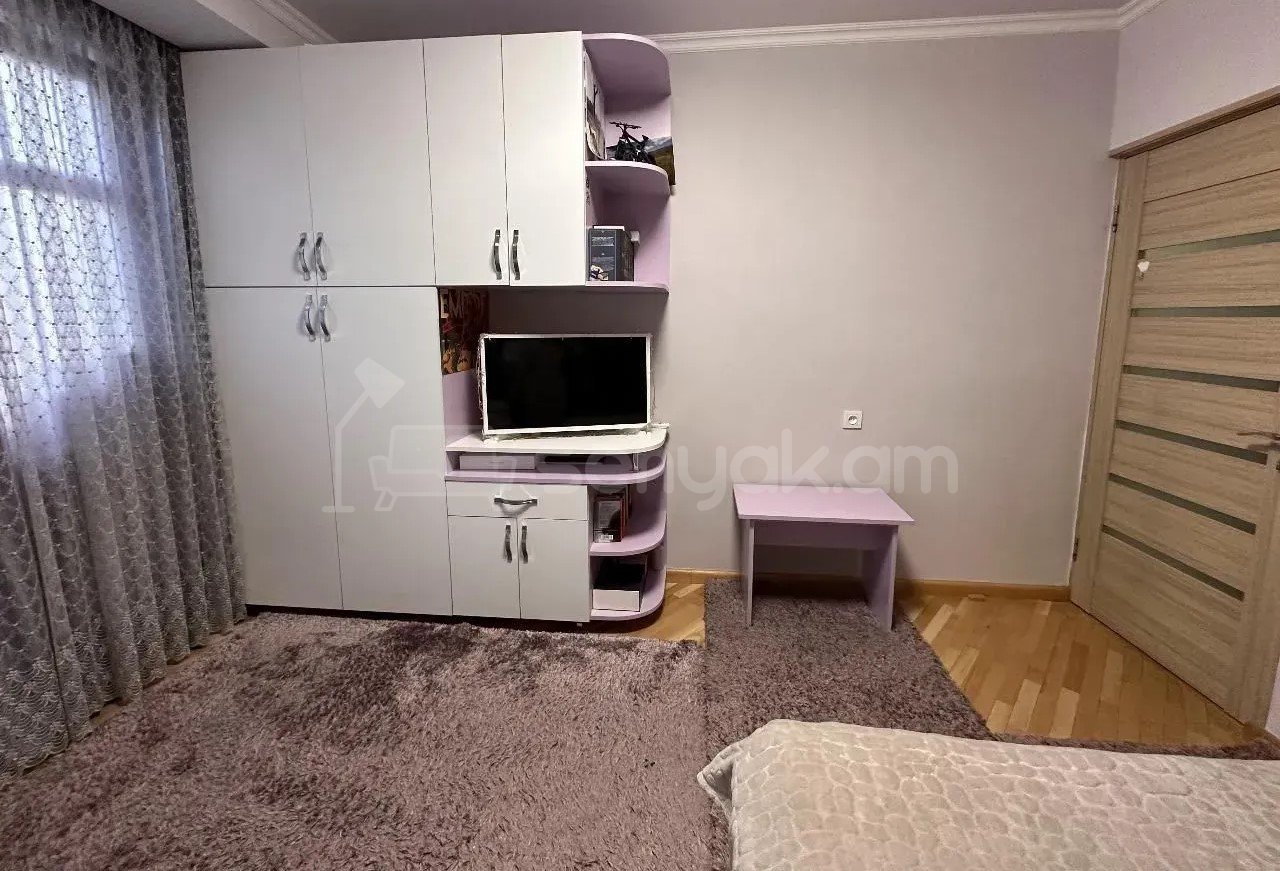4 Սենյականոց Բնակարան, 80քմ, 2/16 հարկ, Կապիտալ Վերանորոգված