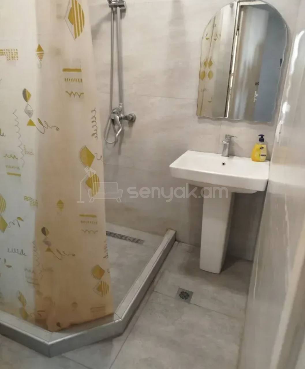 3 Սենյականոց Բնակարան, 88քմ, 12/14 հարկ, Պետական Վիճակում, Կահավորված