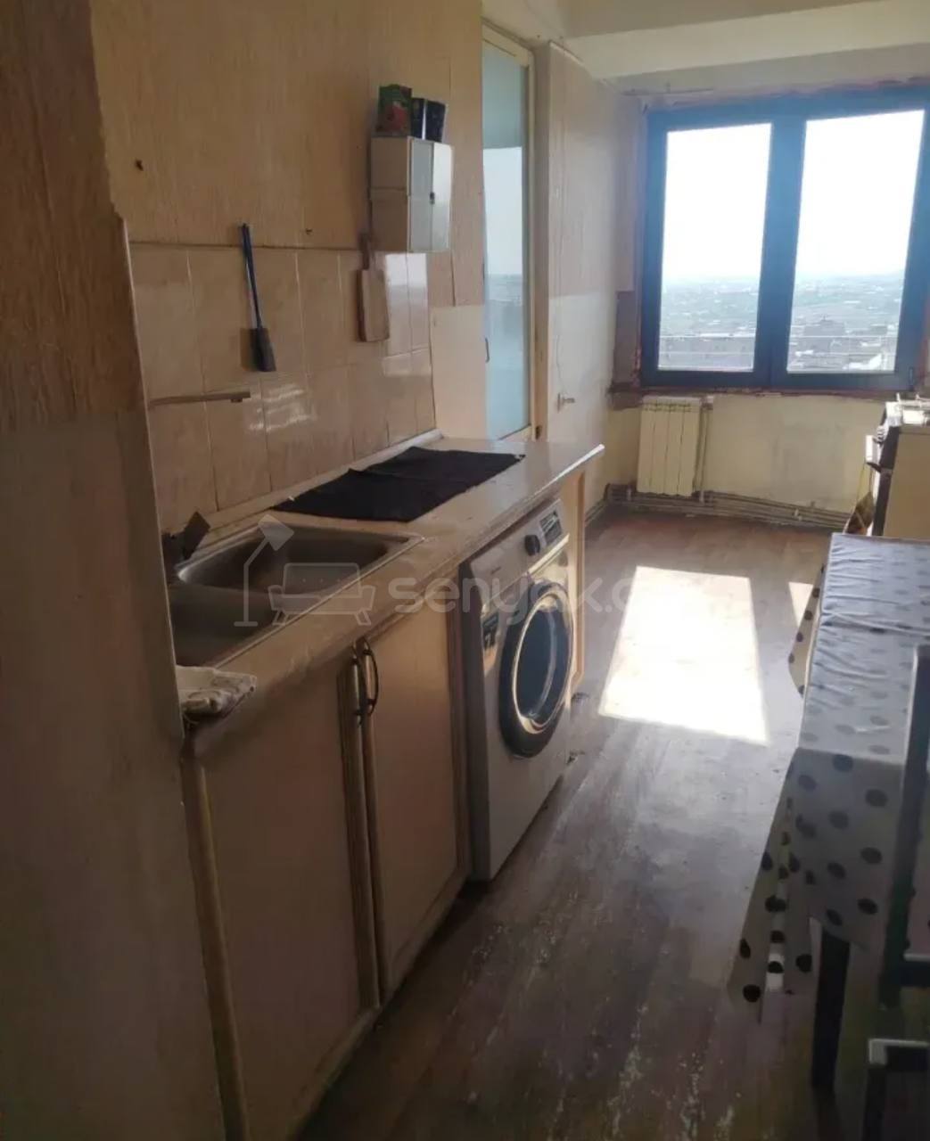 3 Սենյականոց Բնակարան, 88քմ, 12/14 հարկ, Պետական Վիճակում, Կահավորված