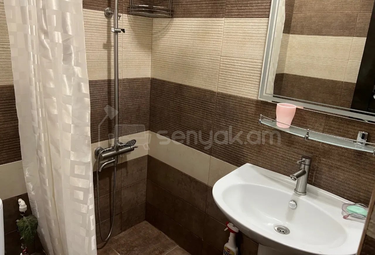 2 Սենյականոց Բնակարան Քարե Շենքում, 40քմ, 2/4 հարկ, Կապիտալ Վերանորոգված, Կահավորված