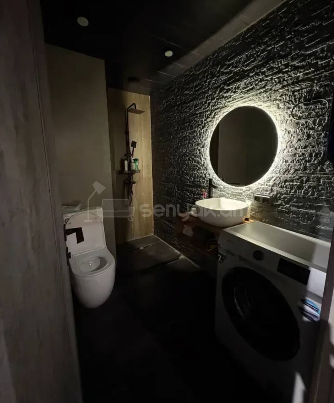 3 Սենյականոց Բնակարան, 45քմ, 2/4 հարկ, Կապիտալ Վերանորոգված